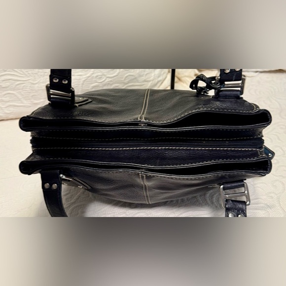 Gently Used Fossil Black Leather Tote Bag - Picture 10 of 10